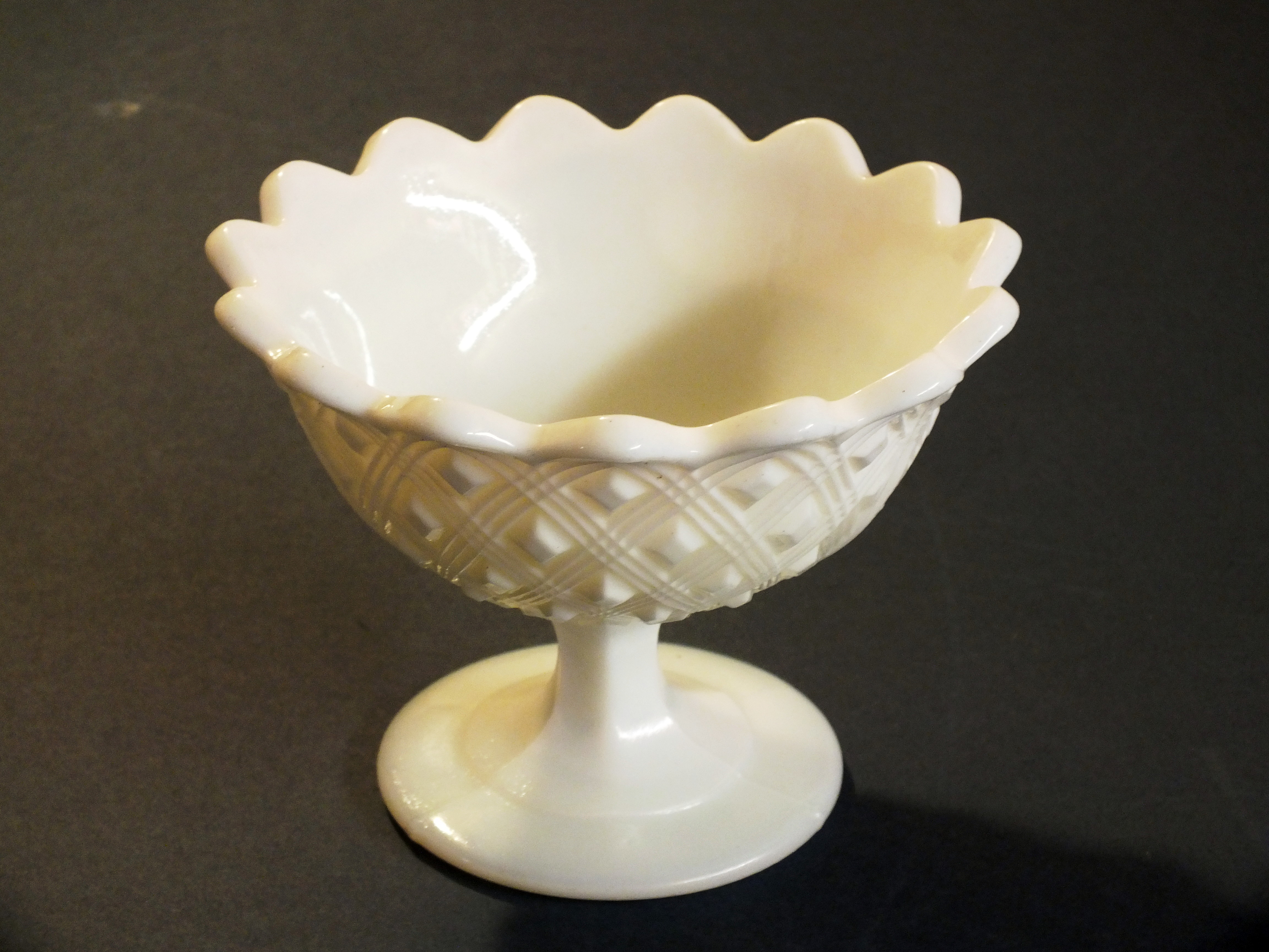 Davidson Milk Glass Sugar Bowl. Bill Bagley Glass