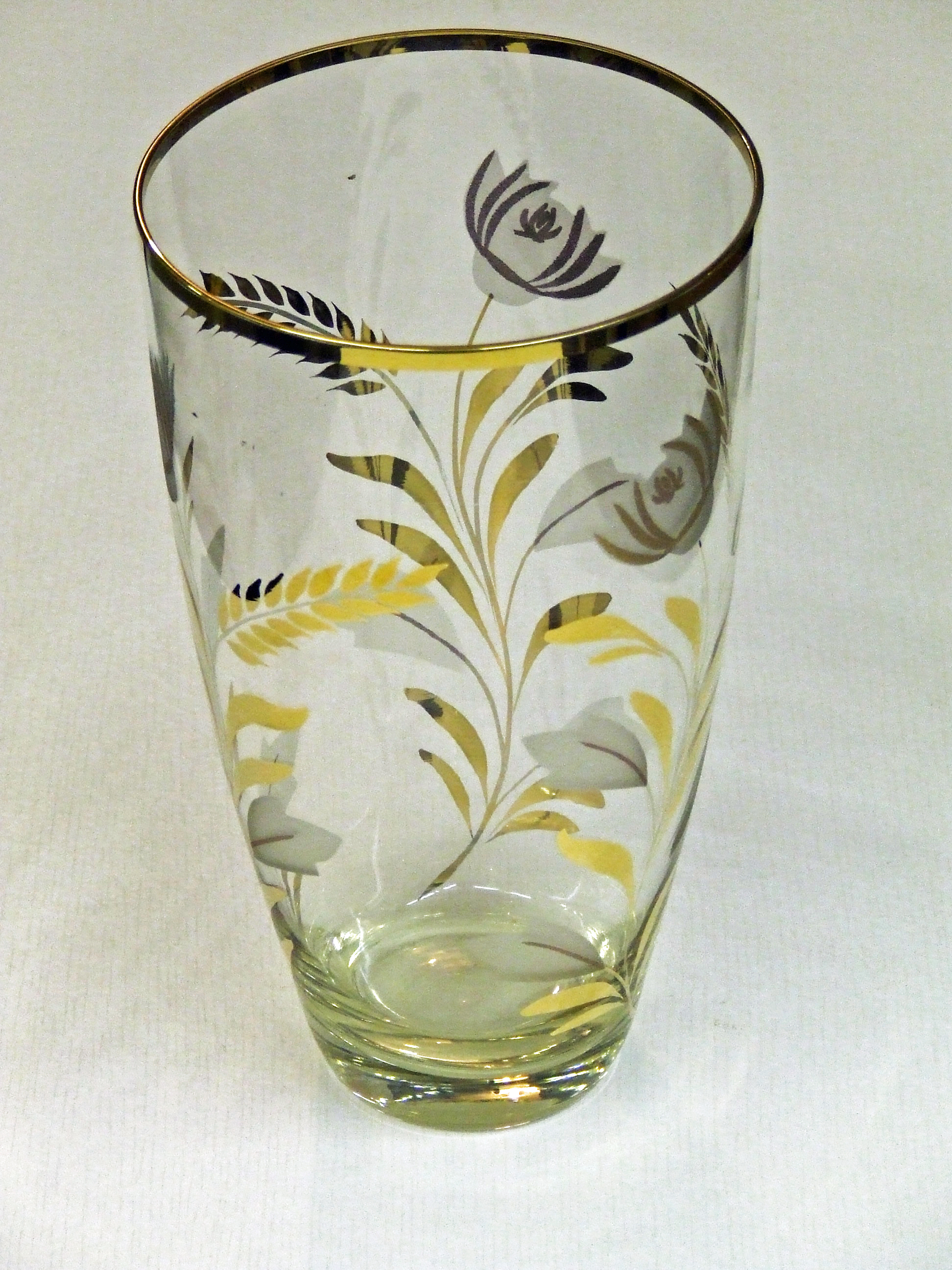 Gilded drinking glass. Bill Bagley Glass